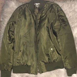 Olive Green Bomber Jacket 💣